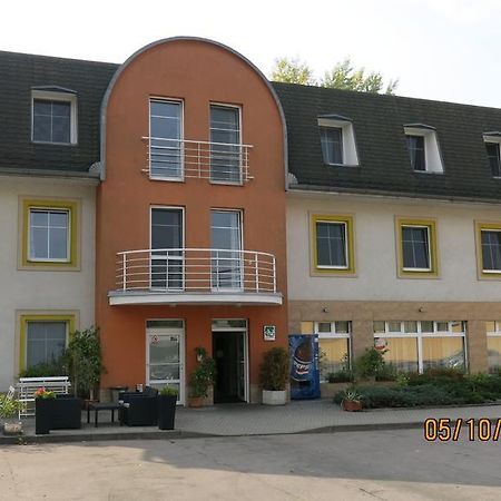 Hotel Ned Hockey Nymburk Ngoại thất bức ảnh